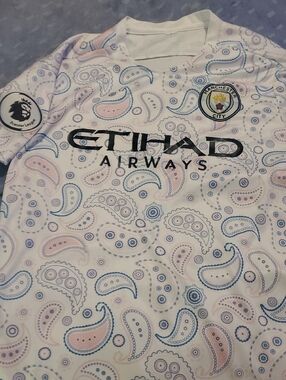 Manchester City Paisley Short-Sleeve Jersey - White with Blue & Pink Accents
